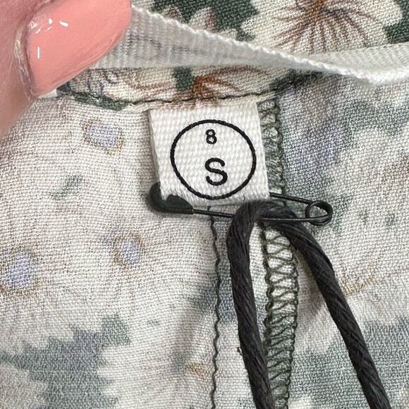 NWT | Rolla’s | Delilah Daisies Blouse | Olive | Small - Picture 8 of 11